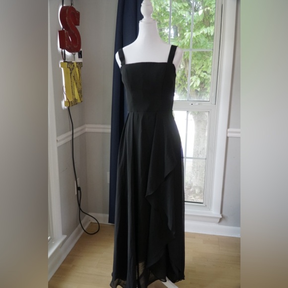 [Size 8] Black Chiffon Evening Gown with Square Neckline & Adjustable Corset Bac - Picture 1 of 5